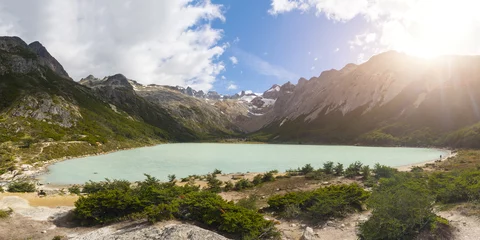 Selbstklebende Fototapeten  Laguna Esmeralda lake in Tierra del Fuego © Fyle