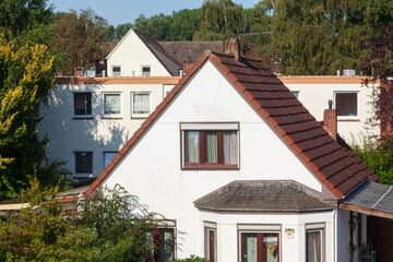 Wohnhaäuser im Grünen, Elsfleth, Wesermarsch, Niedersachsen, Deutschland