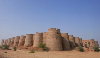 Fotobehang Landscape panorama view of landmark ancient Derawar fort with its forty brick bastions in the Cholistan desert, Bahawalpur, Punjab, Pakistan © Cyril Redor