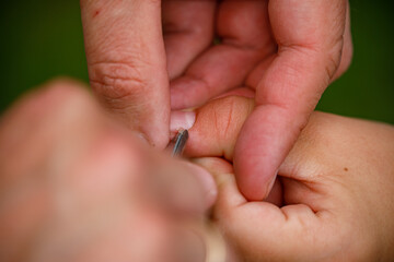 Obraz premium fingernail and manicure at a hand