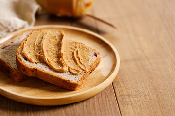 wholewheat bread with hazelnut spread