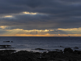 Obraz premium Sunrise on the beach of San Pedro de Antromero, Asturias, Spain