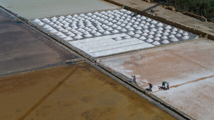 fotografia aerea delle saline di marsala