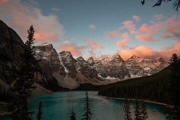 Moraine Lake Canada Banff National Park Sunrise