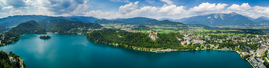 Fototapeta na wymiar Slovenia Beautiful Nature - resort Lake Bled.