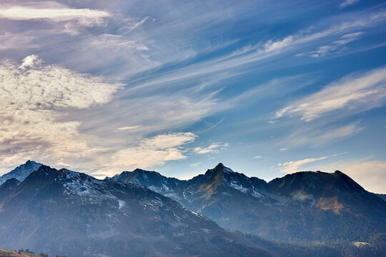 landscape of mountains with clouds and skies © Johny