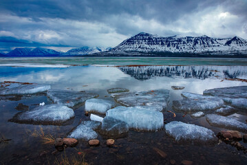 Lake and mountains. The platue putorana.