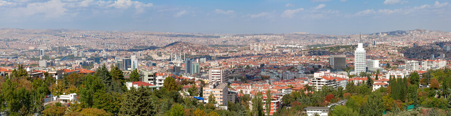 Obraz premium Beautiful panoramic view of Ankara from Botanical Park in Cankaya district. Capital city of Turkey.