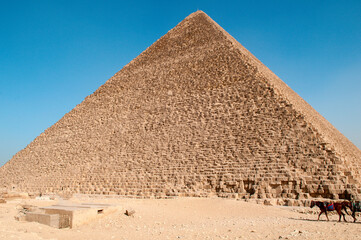 Fototapeta na wymiar pyramid