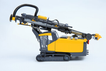 The layout of a drilling rig for contour drilling in mining operations on a white background