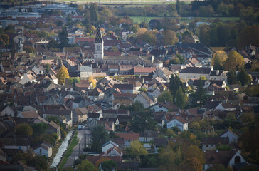 vue sur le village de Nuits-Saint-georges en Bourgogne