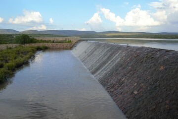 Presa las chilitas desbordando