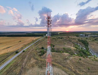 Obraz premium Telecommunication tower 5G, Wireless Antenna connection system of communication systems in countryside.