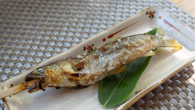 Grilled sweetfish with salt