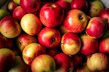 Apples are red top view pile
