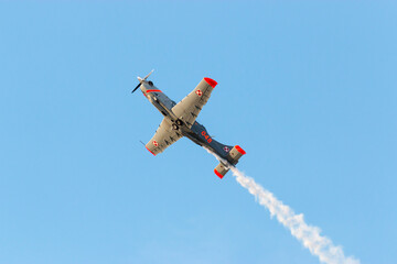 Small one-engine training aircraft