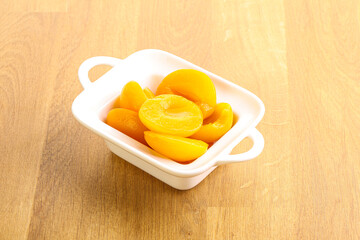 Canned apricot – sweet light dessert