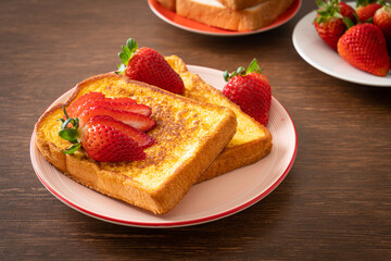 french toast with fresh strawberry