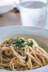 クリームパスタのランチ　イメージカット縦