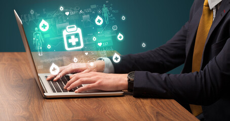 hand browsing on the internet for medical issues