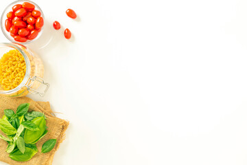 イタリアンイメージ（トマト、バジル、マカロニのフレーム）