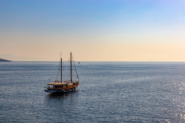 Fototapeta na wymiar Sailing yacht in a sea