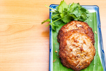 Fried minced pork with garlic pepper