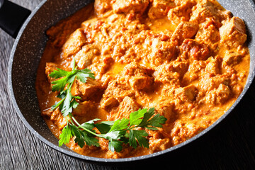 murgh makhani, curry of chicken in tomato sauce