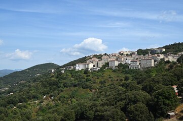Fototapeta na wymiar Village de Sartène dans les montagnes Corses