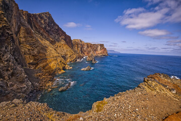 Fototapeta na wymiar Sao Laurenco in Madeira - rock, clif, sea 