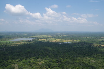 Fototapeta na wymiar スリランカ　シーギリヤ　ピドゥランガラロックからの景色