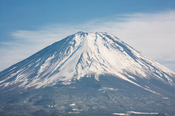 Fototapeta na wymiar 富士山　冠雪の富士　冬　山