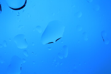 ガラスに付いた水滴のマクロ撮影