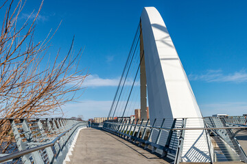 Iowa Des Moines Downtown Women's Achievement Bridge