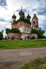 Fototapeta na wymiar old Orthodox Church