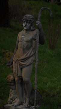 statue of a person