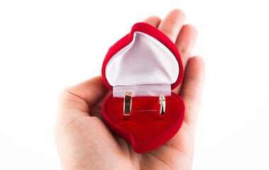 image of gold weeding ring