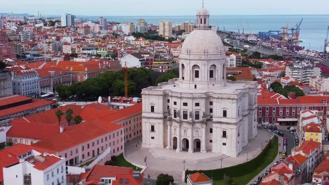 Lisboa - Afama - Pante&atilde;o Nacional de Santa Ingr&aacute;cia, Arquitectura Barroca, vista a&eacute;rea
