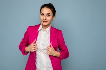 Photo portrait of young attractive beautiful positive self-confident brunette female student with...