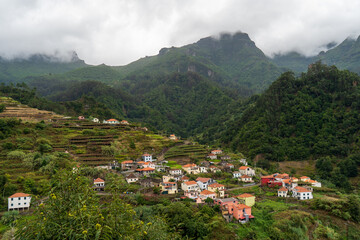 Fototapeta na wymiar Madeira auf dem Pico Ruivo - Arieiro