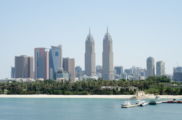 Fototapeta na wymiar Dubai streets