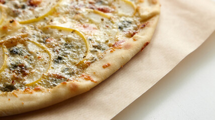 Pizza with blue cheese and pear