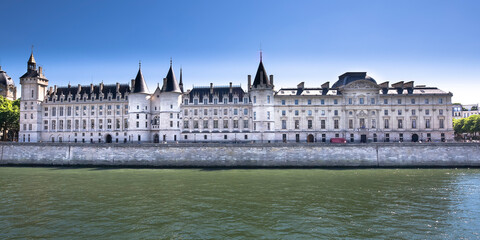 Fototapeta na wymiar La Conciergerie - Paris