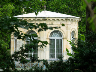 Pavillon sur l'étang aux Carpes