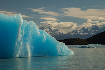 Icebergs and mountains