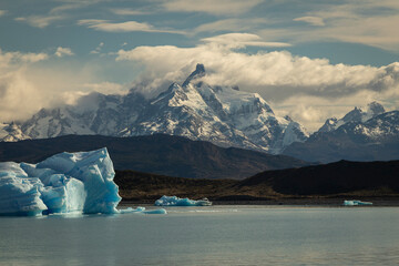 Icebergs and mountains