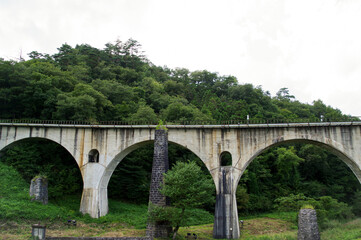 Fototapeta na wymiar 産業遺産にも選定されているアーチ橋