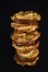 reposteria, bombones con dulce de leche y chocolate