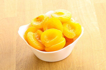 Canned apricot – sweet light dessert