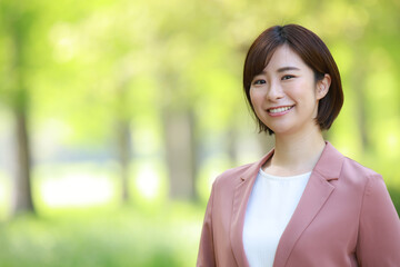 女性社員イメージ